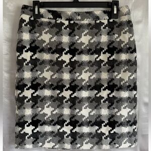Ann Taylor Loft Black Gray & White Bold Houndstooth Skirt Sz 8 Virgin Wool